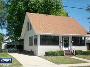 956 School Pl, Green Bay, WI 54303