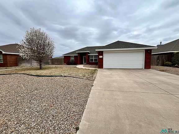 2nd image of 1801 Tiffani Ln