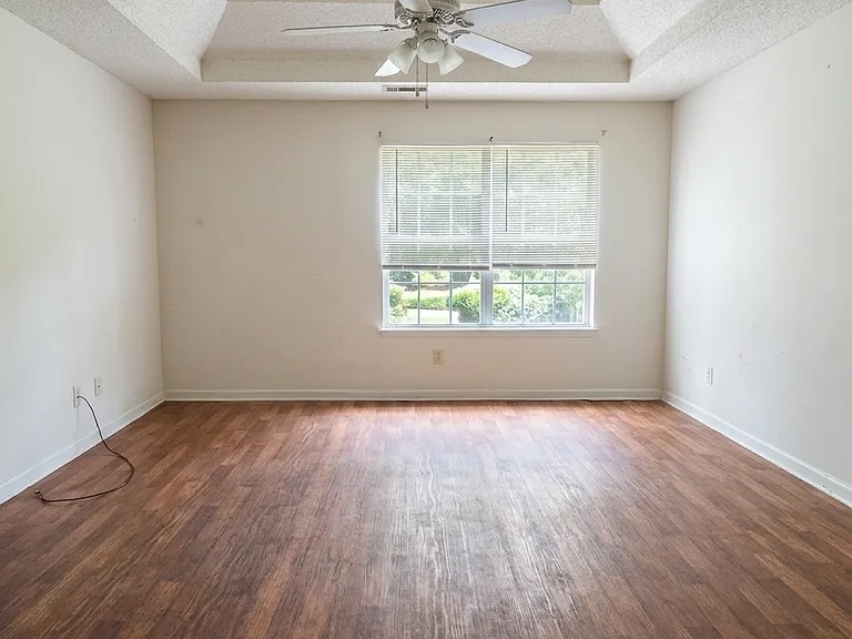 5420 Sapphire Cir — Photo 11