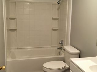 2326 Creedmoor Dr, Zanesville, OH 43701