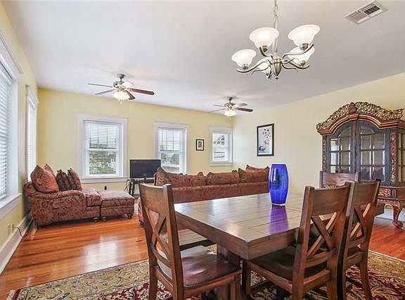 5th image of 1330 Prytania St #3