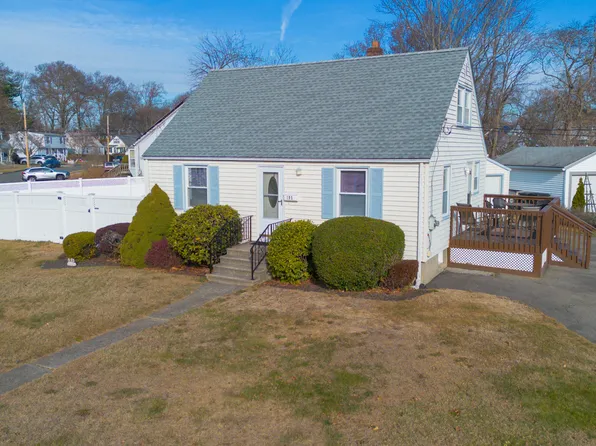 195 Meadowside Road, Milford, CT 06460