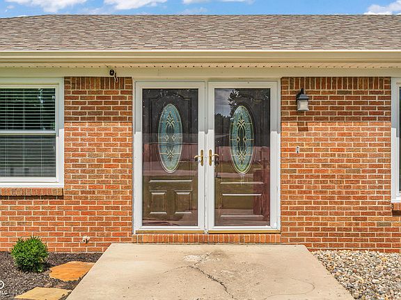 2nd image of 40 Circle Dr