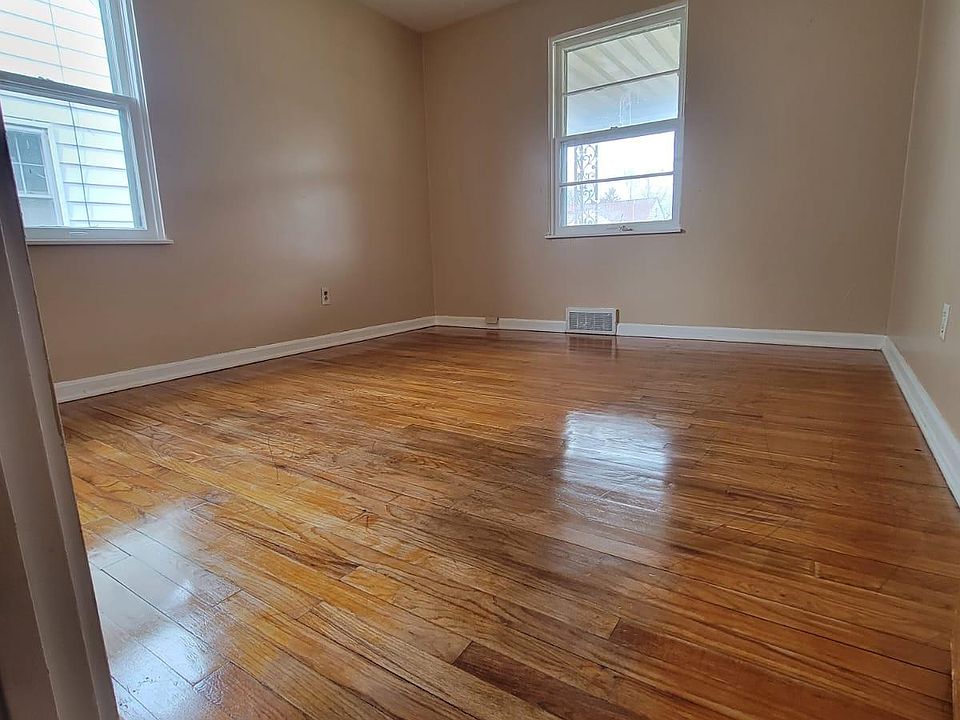 1st image of 717 Wilbur Ave