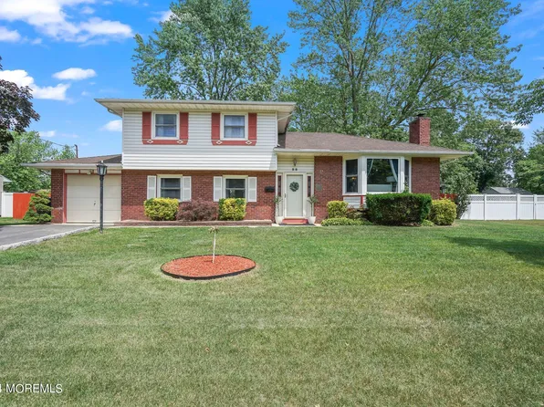 88 Salem Hill Road, Howell, NJ 07731