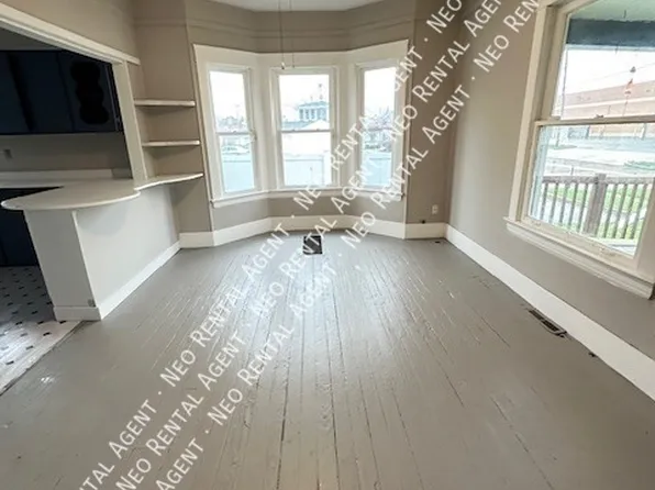 122 W 27th St, Lorain, OH 44055