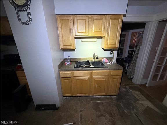 4th image of 4107 E 146th St