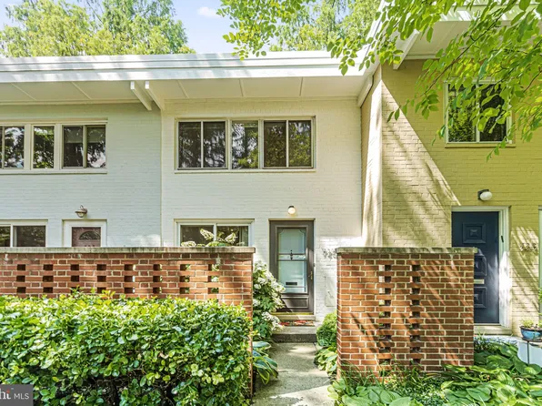 725 3rd St SW #413, Washington, DC 20024