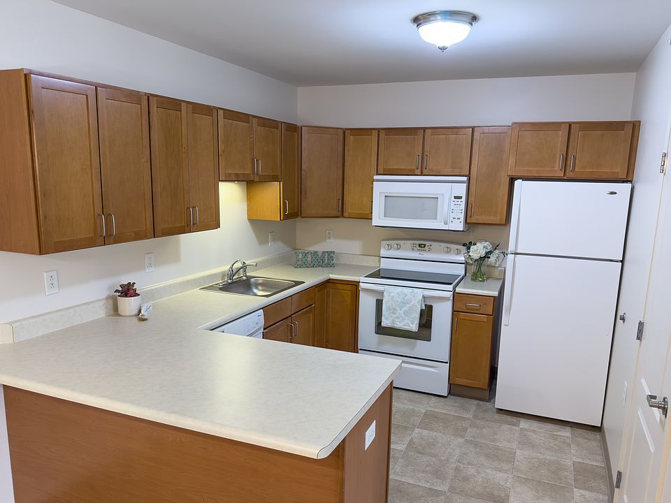 Kitchen - includes all applicances