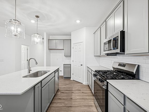 7th image of this home