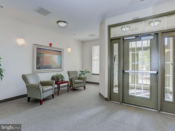 3rd image of 11503 Sperrin Cir Unit 402