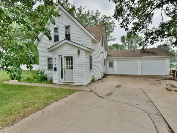 417 3rd St N, Sauk Centre, MN 56378