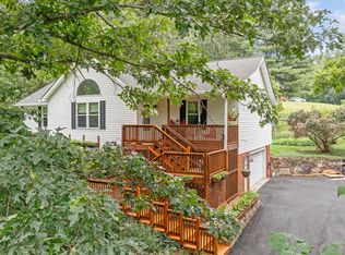 42 Stone Coal Rd, Troutville, VA 24175