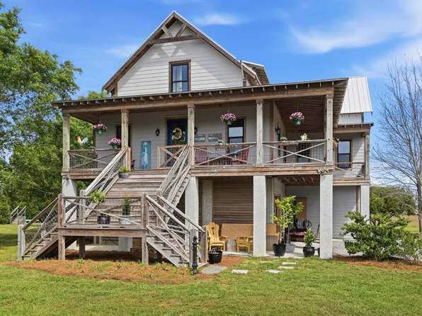 1692 Wharf Ferry Rd, Edisto Island, SC 29438