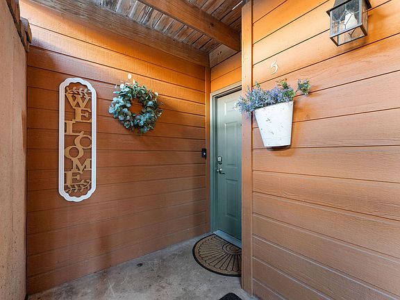 2nd image of 175 Avondale Drive #5