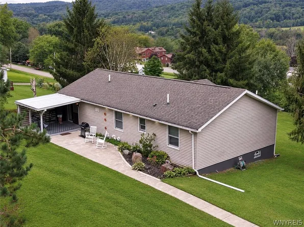 9661 Valley View Rd, Portville, NY 14770