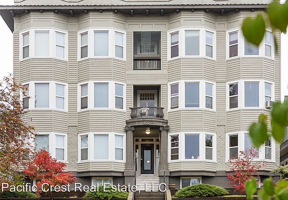 3rd image of 1522 1st Ave W