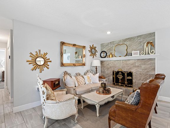 4th image of 107 Mayaca Dr