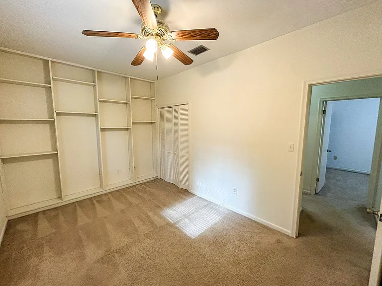 315 NW 28th St — Photo 29