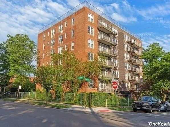 87-05 166th Street #4G, Jamaica, NY 11432