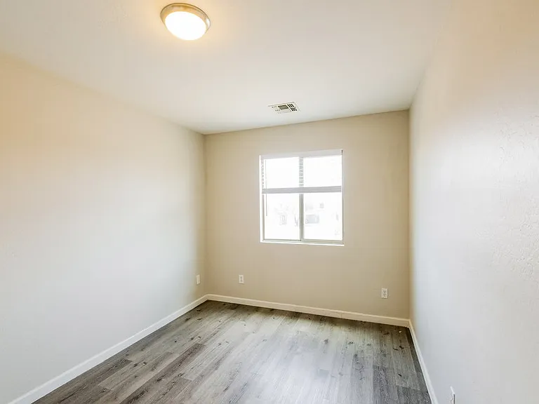 3202 S Justin Dr — Photo 13