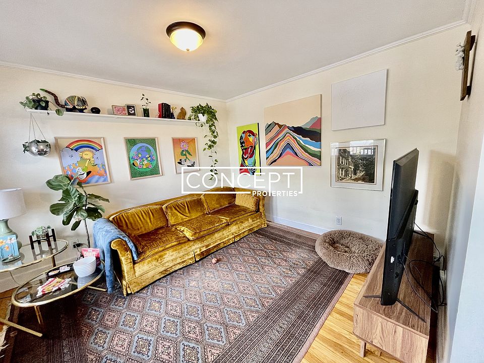 1st image of 217 N Harvard St #1