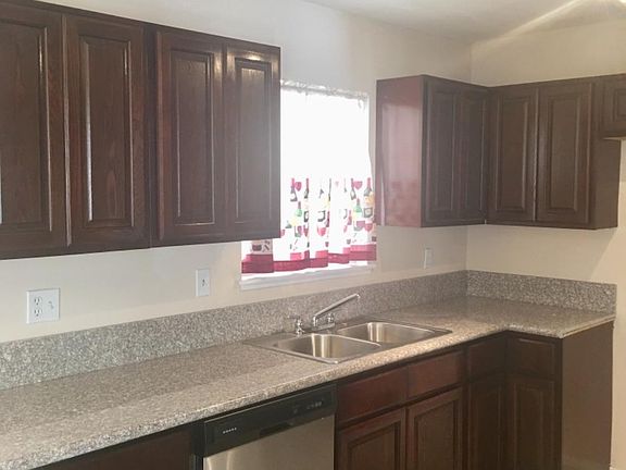 3rd image of 308 Del Mar Ave