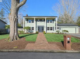 4221 SW 47th Dr, Portland, OR 97221