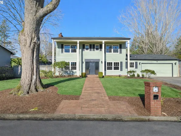 4221 SW 47th Dr, Portland, OR 97221