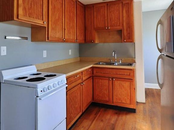 4th image of 802 2nd Ave N APT 4