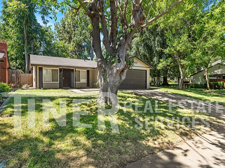 8912 Lanier Way — Photo 5