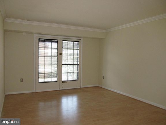 4th image of 430 N Armistead St APT 304