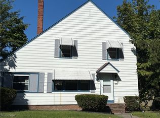 888 Medford Rd, Cleveland Heights, OH 44121