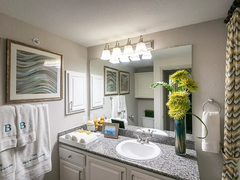 13905 Montfort Dr — Photo 7