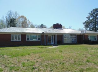 505 Memorial Dr W, Ahoskie, NC 27910