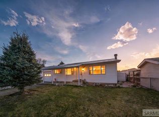 805 N Farnsworth Dr, Idaho Falls, ID 83401