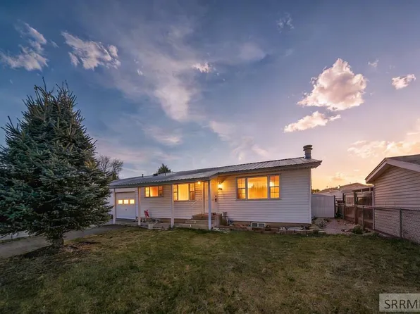 805 N Farnsworth Dr, Idaho Falls, ID 83401