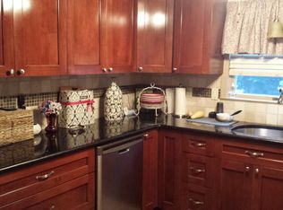 326 Knickerbocker Rd, Closter, NJ 07624