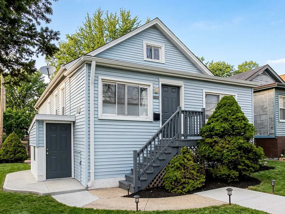 1241 Leon Pl