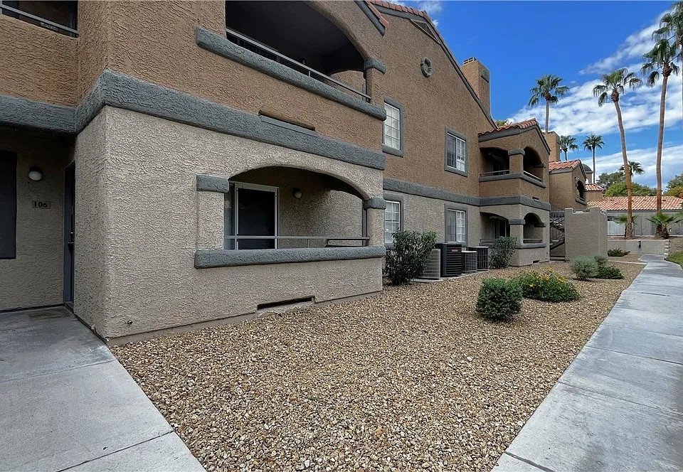 5260 Mission Monterey Ln #106