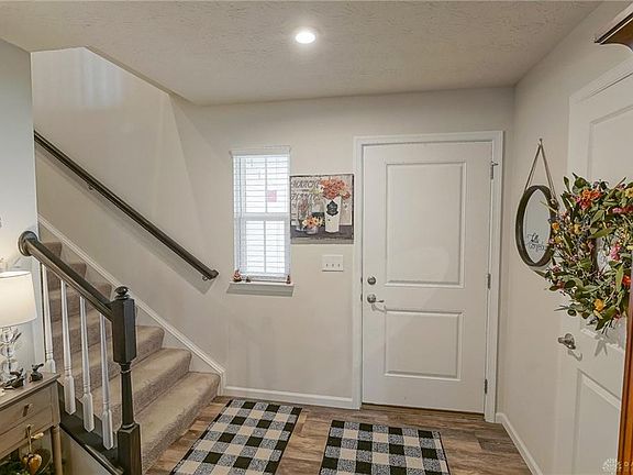 3rd image of 3638 Garrett Dr