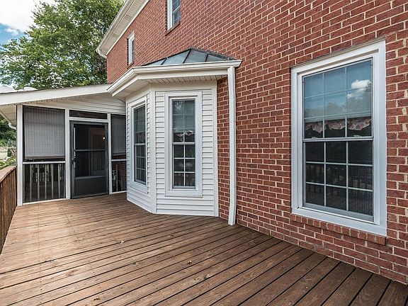 5th image of 5717 Templegate Dr