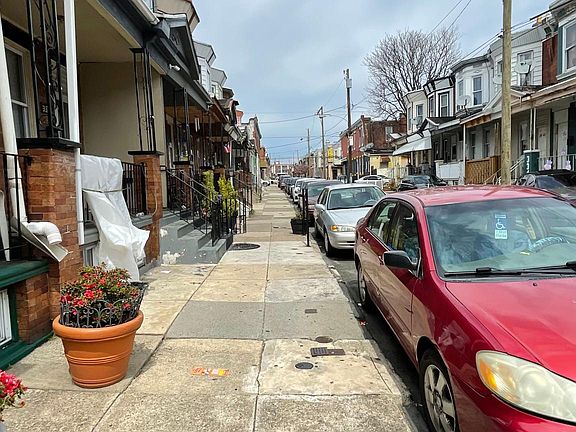2nd image of 3332 N Lee St #1