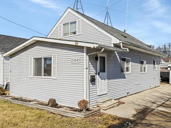 23045 E Thirteen Mile Rd, Saint Clair Shores, MI 48082