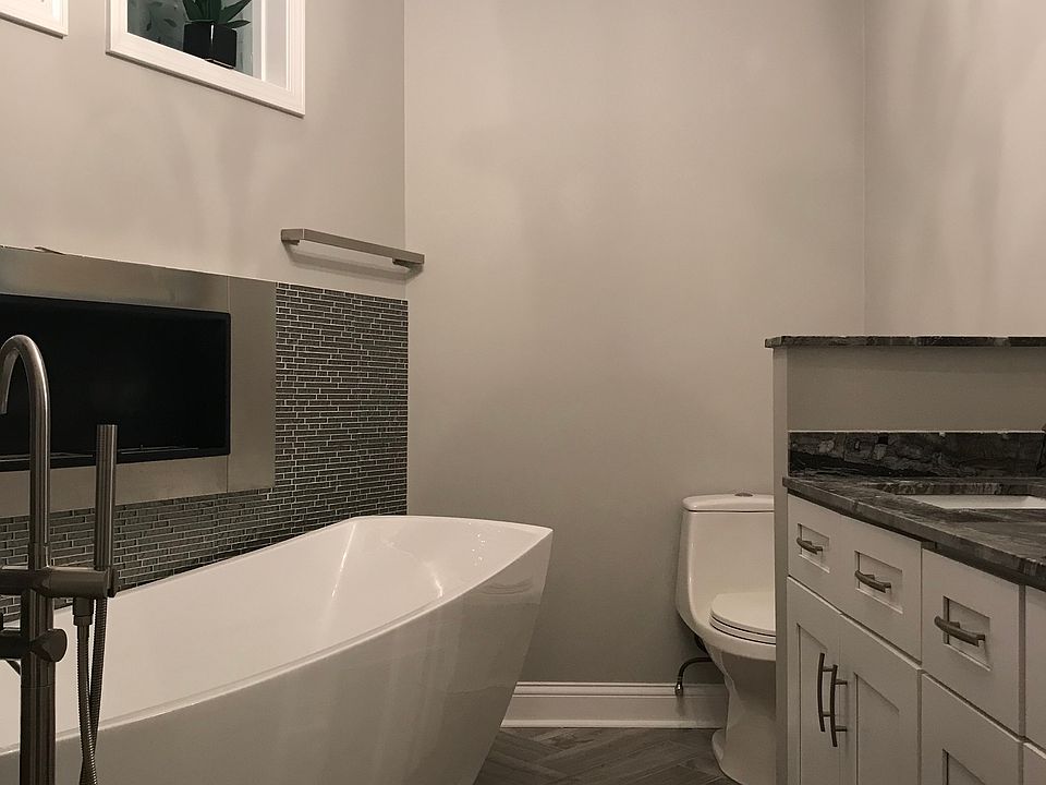 1st image of 4941 S Vincennes Ave #3
