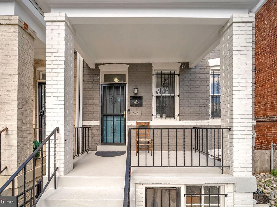 1st image of 1118 Staples St NE