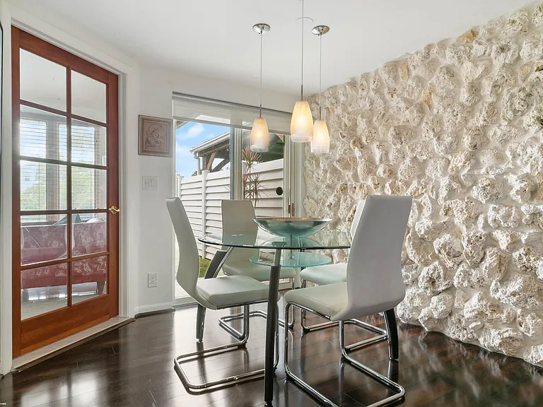 208 Sims Creek Dr — Photo 20