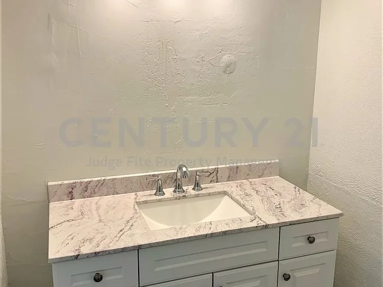 3910 Bucknell Dr — Photo 14