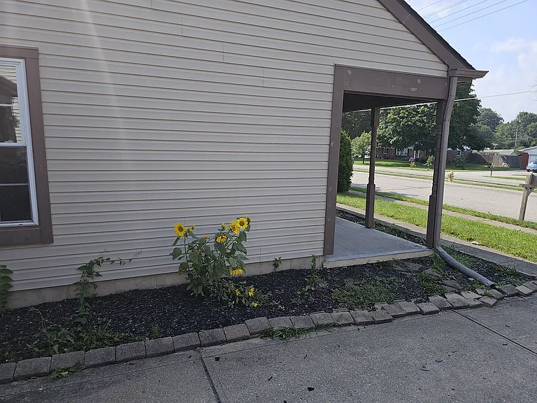 9817 Traditions Ln — Photo 3