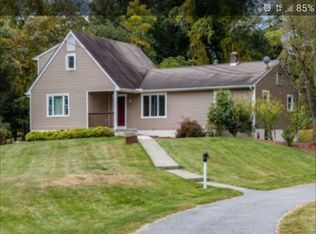 11 Casper Creek Rd, Poughkeepsie, NY 12603